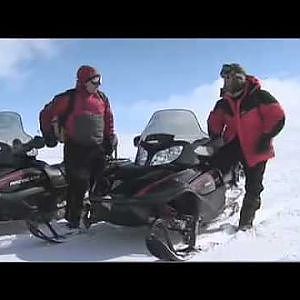 Martin Falklind och Yngve Ask pimplar röding i ödemarken - Ice fishing for arctic char