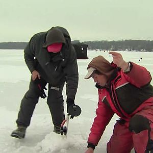 Ice fishing Pike, Little Lake, Barrie