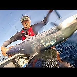 Big Spanish mackreal time! Kayak fishing Australia