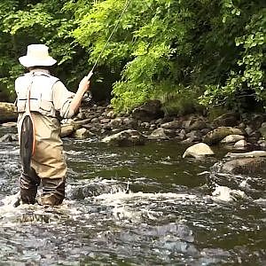 River fly fishing techniques