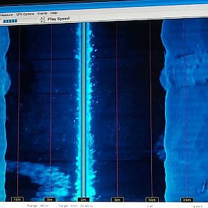 Side imaging Sonar for Wreck and Reef  Easy Id areas of interest hd