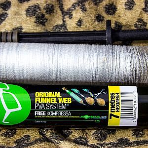 Anfüttern mit Korda Funnelweb PVA System