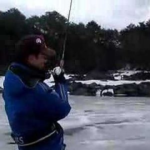 アイスフリップ、日本初、もしかしたら世界初？Bass Fishing