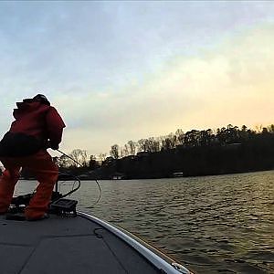 Guntersville Largemouth Bass Fishing 2014 - Early Spring Cranking