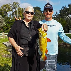 Christmas day Peacock fishing with 3 Generations of Bass 2 Billfish with Peter Miller