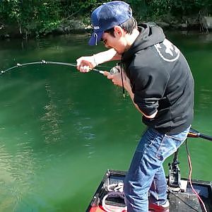 Technique de pêche du silure à vue et aux leurres - Ouverture 2014 FTF Crew Part 1