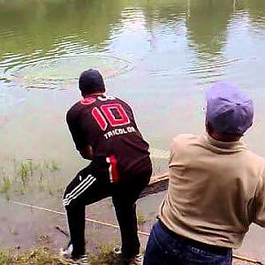 Tio zé o fenomeno na carpa Cabeçuda - LAgo azul