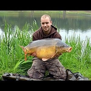 Karpfenangeln am Kanal! Die Herbstbullen sind aktiv / Carp-News