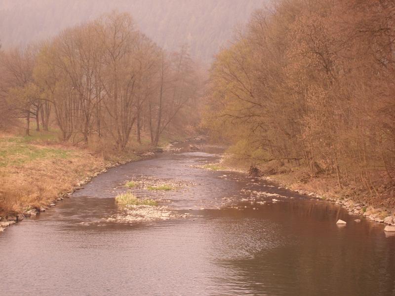 Alter Aggerstrecke unterhalb "Looper Stausee" (Staumauer)