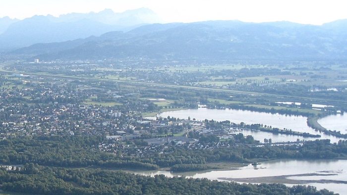 Bodensee bei Hard - Bild von Edda Praefcke, CC BY 2.5, via Wikimedia Commons, bearbeitet von fisch-hitparade.de