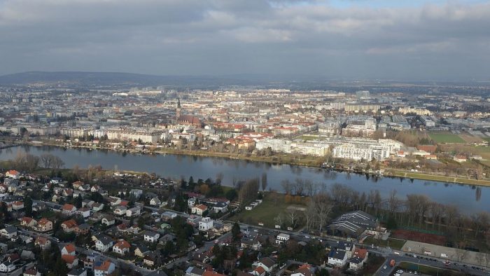 Donau bei Florisdorf - Bild von Cha già José, CC BY-SA 2.0, via Wikimedia Commons