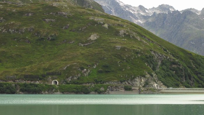 Silvretta Stausee - Bild von 32-Fuß-Freak, CC BY-SA 4.0, via Wikimedia Commons, bearbeitet von fisch-hitparade.de