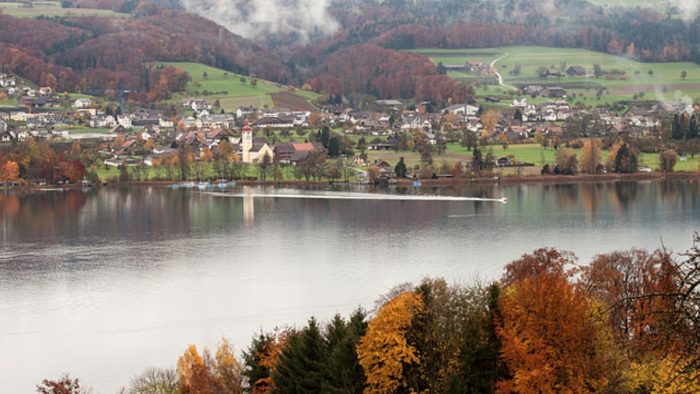 Hallwilersee – Bild von Peter.wap, CC BY-SA 3.0, via Wikimedia Commons