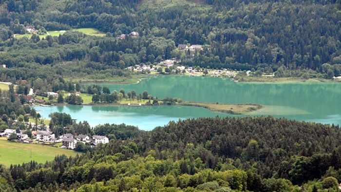 Keutschacher See – Bild von Johann Jaritz, CC BY SA 3.0 AT, via Wikimedia Commons