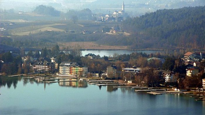 Klopeinersee – Bild von Johann Jaritz, CC BY-SA 3.0, via Wikimedia Commons