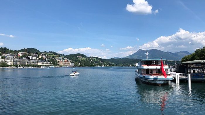 Vierwaldstättersee – Bild von Lantina, CC BY-SA 4.0, via Wikimedia Commons