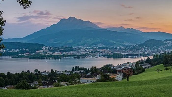 Vierwaldstättersee – Bild von Ermell, CC BY-SA 4.0, via Wikimedia Commons