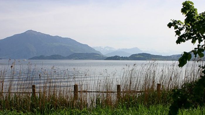 Zugersee – Bild von Phine21, CC BY-SA 3.0, via Wikimedia Commons