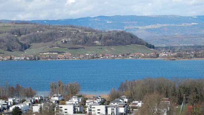 Murtensee – Bild von Hadi, CC0 1.0, via Wikimedia Commons