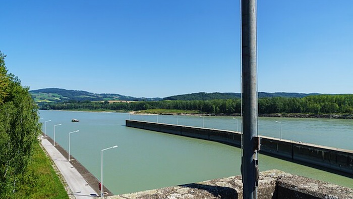 Donau Stauraum Wilhering – Bild von Radler59, CC BY-SA 4.0, via Wikimedia Commons