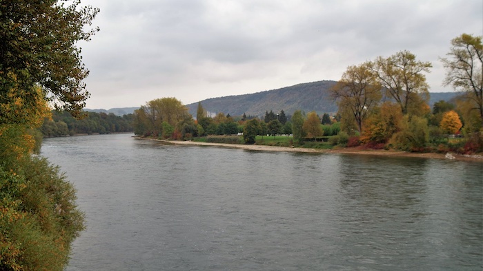 Rhein bei Zurzach – Bild von Buchstapler, CC BY-SA 4.0, via Wikimedia Commons